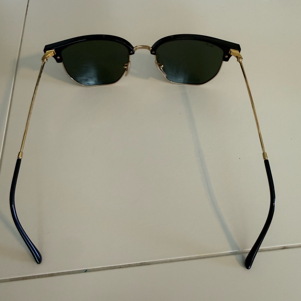 Ray-Ban Clubmaster Sunglasses - Picture 3 of 4
